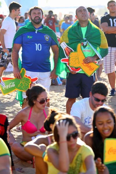 Alemanha e Gana duelavam na Arena Castelo, turistas de vrias nacionalidades, alm dos prprios brasileiros, foram at a Fan Fest assistir  partida (Foto Tatiana Fortes/O POVO)