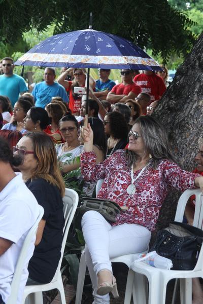 Assembleia dos professores na manh desta quinta-feira, 18. Foto: Mauri Melo/O POVO 