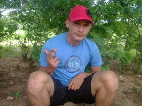 Corpo  encontrado com marcas de tortura em matagal