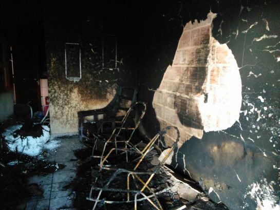 Incndio destri casa de mdico e esposa grvida; casal fica ferido