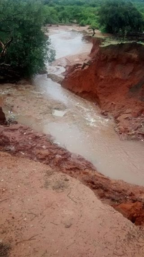 Chuvas provocam rompimento de mais uma barragem em Quiterianpolis 