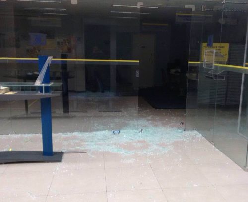Grupo fortemente armado tenta explodir banco em Madalena, mas explosivos falham  