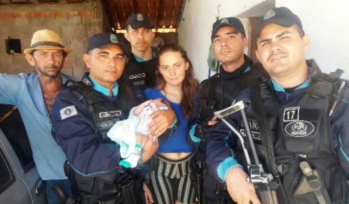 Recm-nascido  salvo por policiais militares em Ic