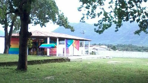 Festa para pblico LGBTT em Tururu  encerrada a tiros pela Polcia