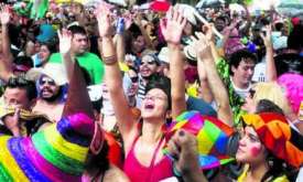 Fortaleza se fantasia para brincar o Carnaval 